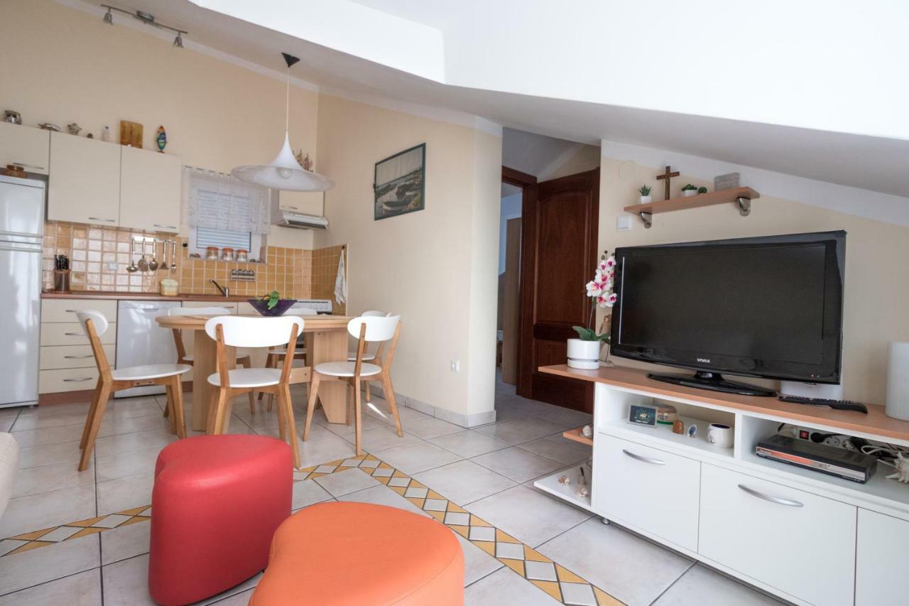 Apartman Nena Turanj Extérieur photo